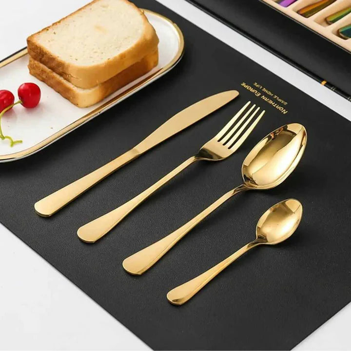 Juego de Cubiertos de 24 Piezas – Elegancia y Estilo para Tu Mesa